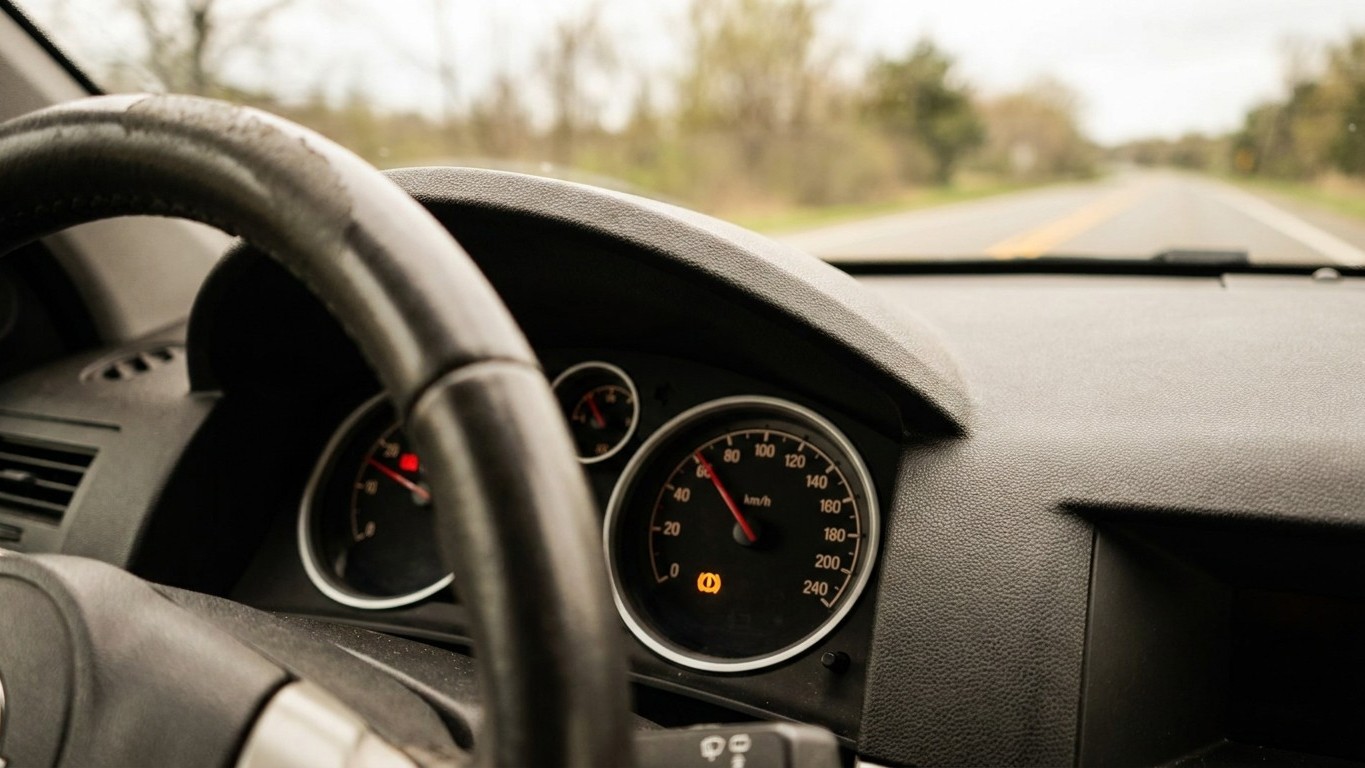Het eindeloze piepgeluid: waarom je nieuwe auto je constant waarschuwt en je het niet kan uitschakelen