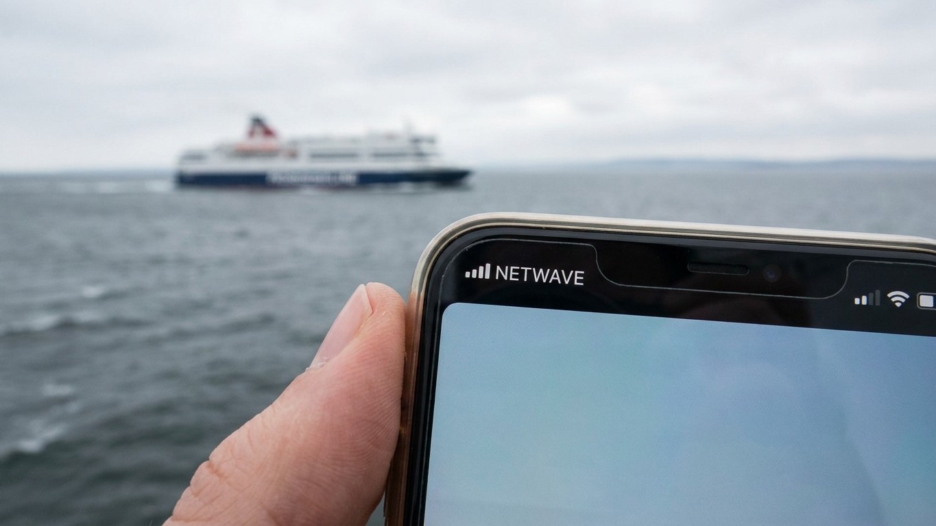 Ik liet mijn telefoon gewoon aan staan op de veerboot, alleen voor wat muziek: bij thuiskomst begreep ik pas wat er gebeur...
